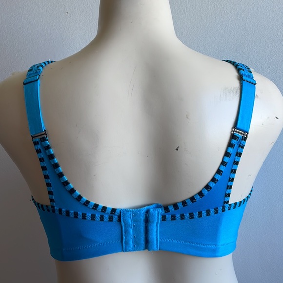 Glamorise Full Figure No Bounce Camisole Wirefree Back Close Sports Bra 42DD - Picture 4 of 6